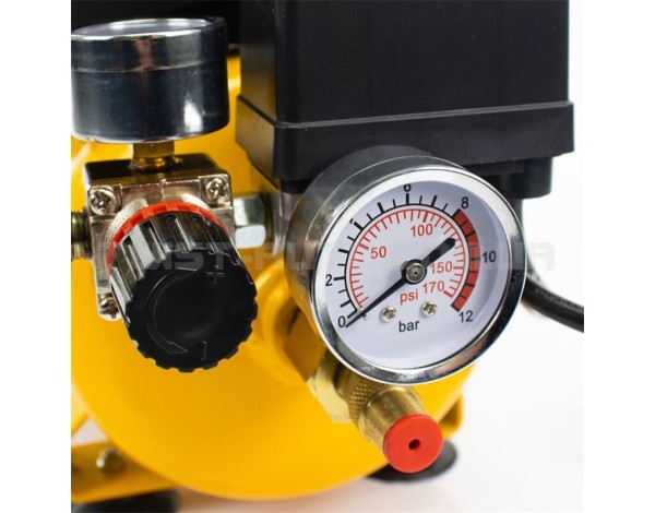 Компресор повітряний JCB Tools 6л JCB-21-AC6 Компресор повітряний JCB Tools 6л JCB-21-AC6