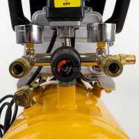 Компресор повітряний JCB Tools 24л JCB-21-AC24 Компресор повітряний JCB Tools 24л JCB-21-AC24