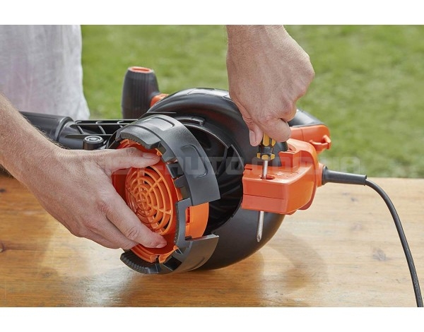 Садовий пилосос електричний BLACK+DECKER BEBLV300 Садовий пилосос електричний BLACK+DECKER BEBLV300