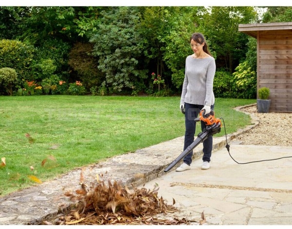 Садовий пилосос електричний BLACK+DECKER BEBLV301 Садовий пилосос електричний BLACK+DECKER BEBLV301
