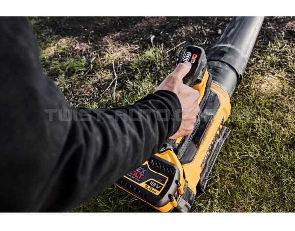Повітродувка акумуляторна безщіткова DeWALT DCMBL777X1 Повітродувка акумуляторна безщіткова DeWALT DCMBL777X1
