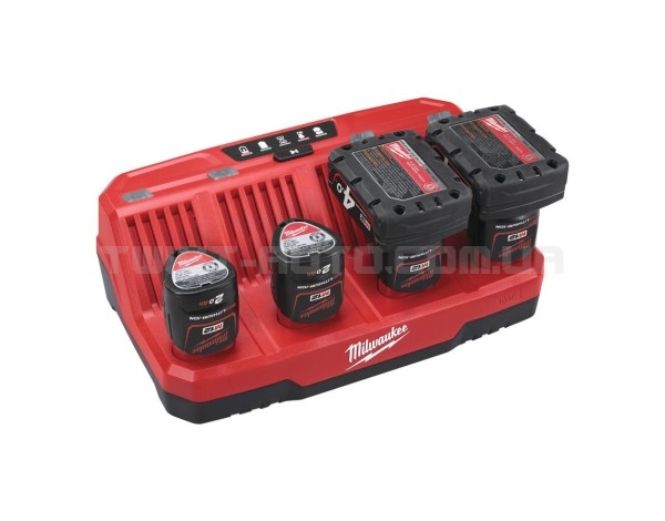 Зарядний пристрій MILWAUKEE M12 C4 (для 4х акум. М12) 4932430554 | 4932430554