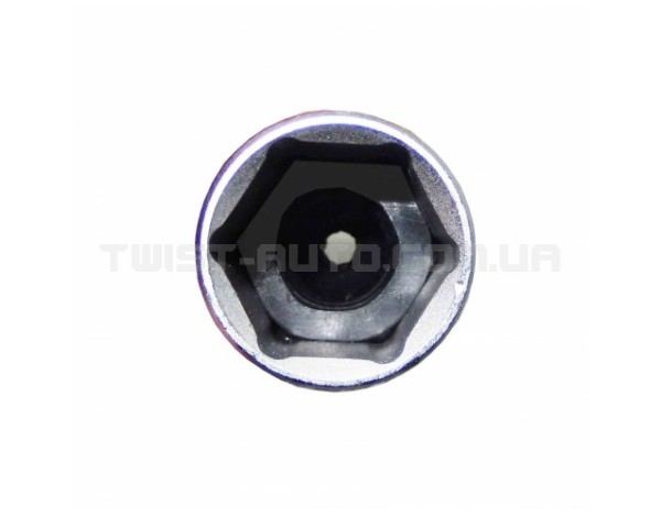 Свічкова головка 1/2" 18 мм, L=65 мм FORCE 807418 Свічкова головка 1/2" 18 мм, L=65 мм FORCE 807418