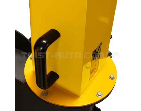Подрібнювач гілок бензиновий JCB Tools JCB-CH120P Подрібнювач гілок бензиновий JCB Tools JCB-CH120P